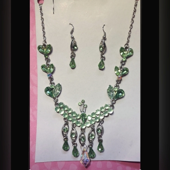 Peridot Crystal Necklace Set Of 2 - Picture 9 of 13